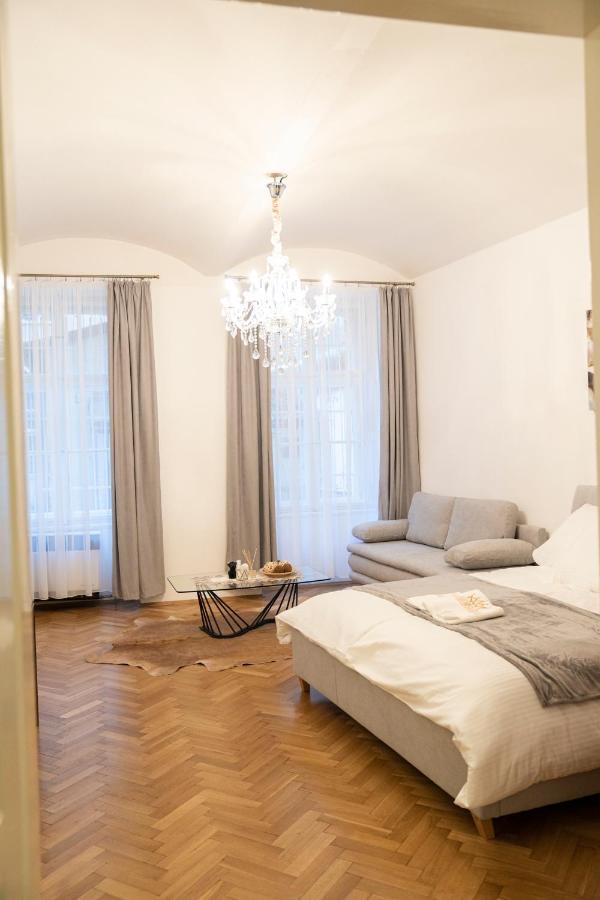 Helen Homestay Vaclavske Namesti Lejlighed *